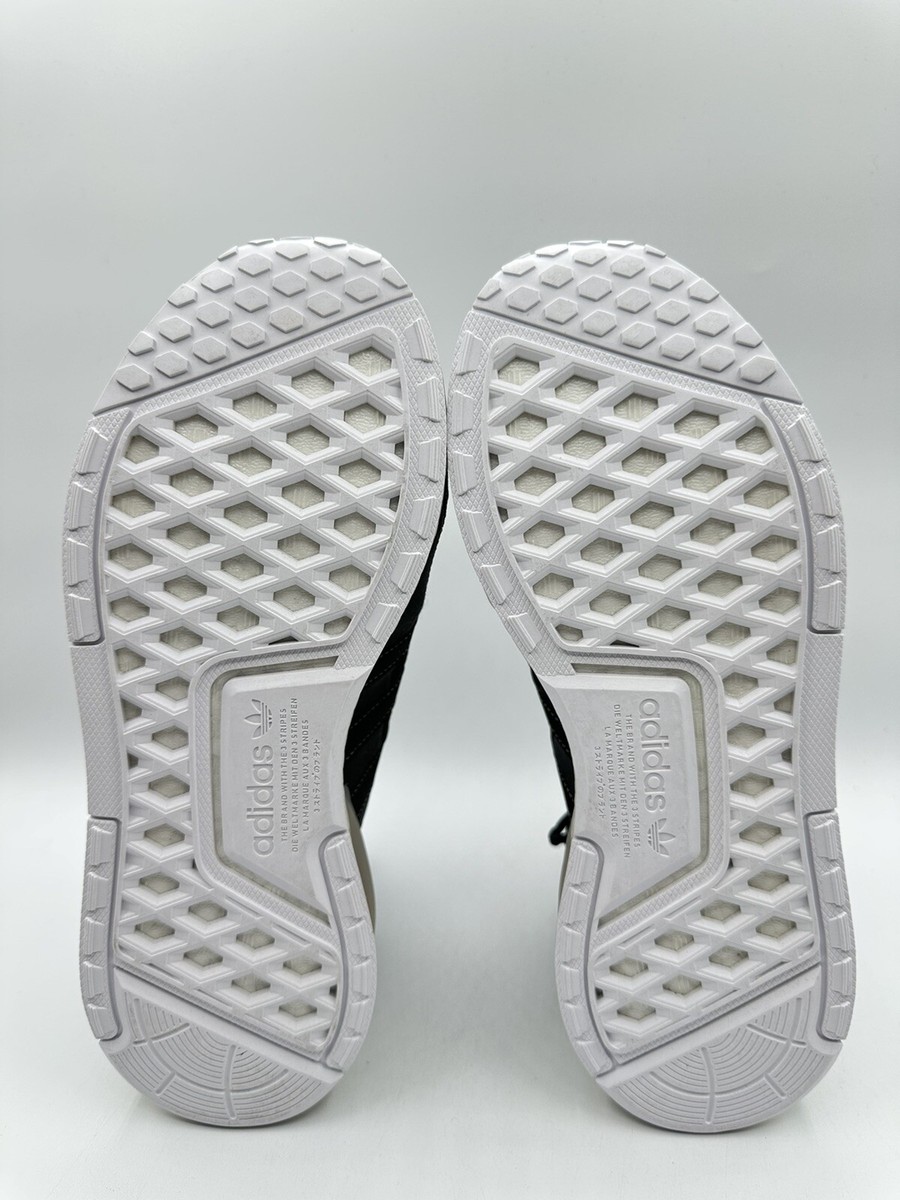 Adidas Women's NMD_V3 Size 8 Core Black/Cloud White |GY4189 Adidas Women's NMD_V3 Size 8 Core Black/Cloud White |GY4189