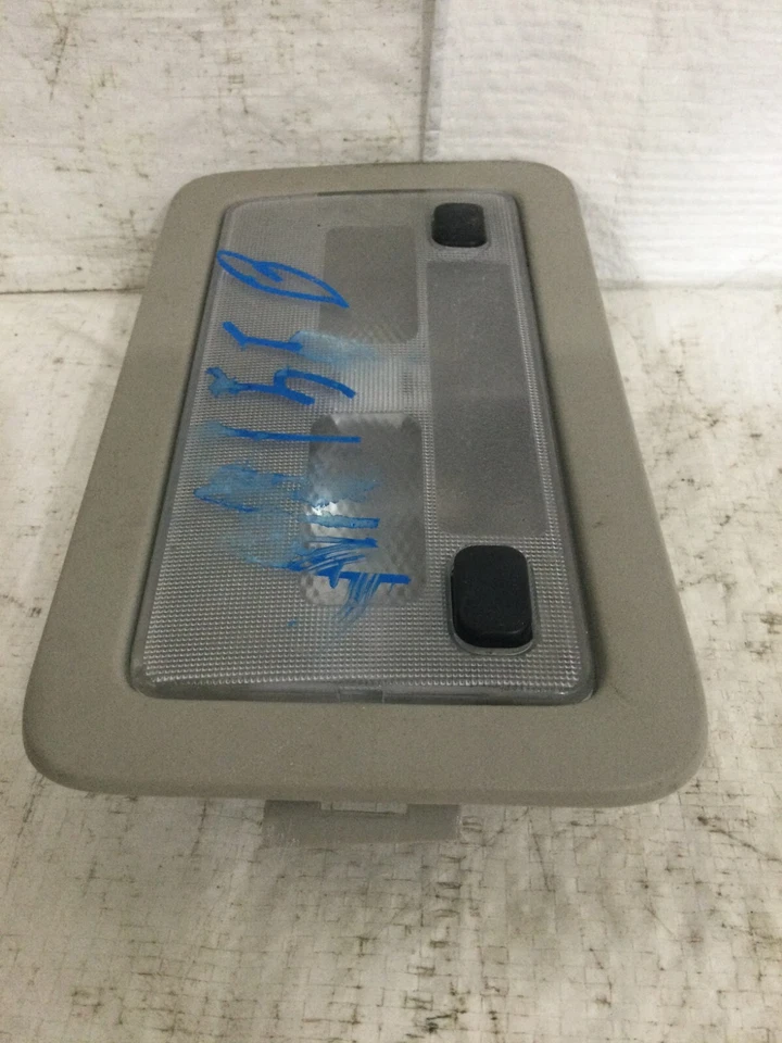 Chevrolet Suburban 1500 2010 luz de mapa interior trasero OEM Foto 3 de 4