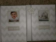 Pearhead Chevron Baby book 5 year- Grey