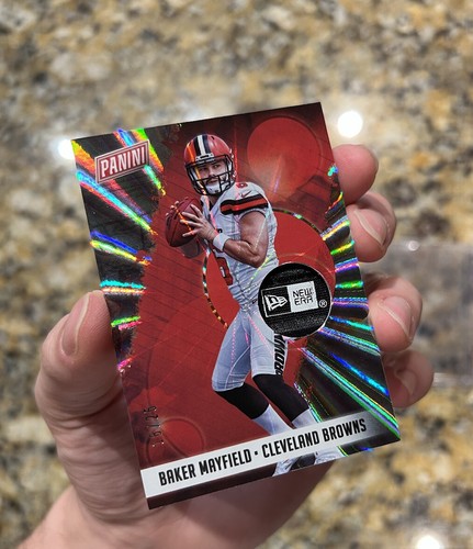 Parche con logotipo de camiseta Baker Mayfield 1/1/25 radiocontrol Panini New Era Browns Oklahoma - Imagen 6 de 12