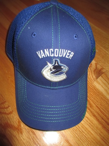 New Era 39Thirty VANCOUVER CANUCKS (MED 