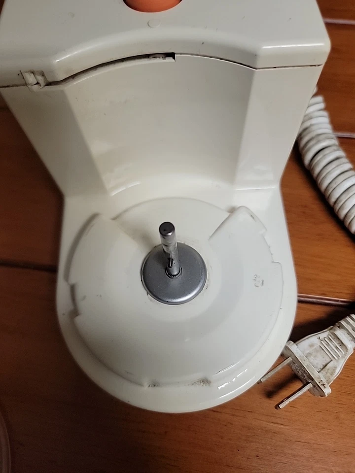 Vtg Black & Decker Handy Chopper Mincer HC20 Small Mini Food Processor TESTED - Image 3 of 4
