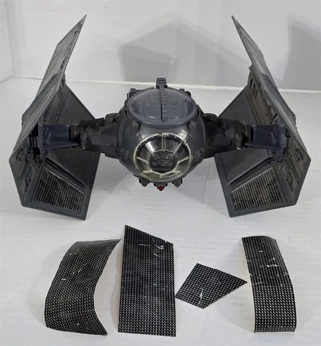 S-145 VINTAGE 1980'S KENNER STAR WARS DARTH VADER'S TIE FIGHTER SPACE SHIP