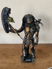 Hot Toys MMS 30 AVP Ancient Predator Special Version Figure