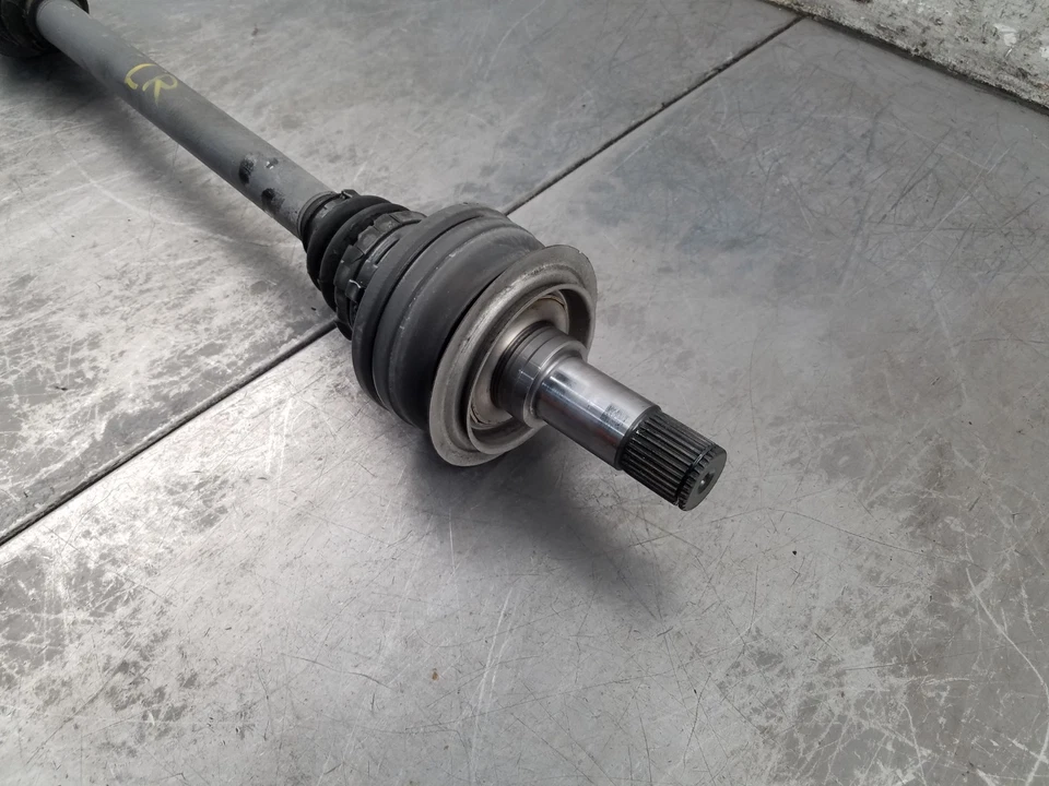 Mercedes Benz AMG E 63 2012 eje trasero izquierdo CV #2691 VV9 Foto 2 de 4