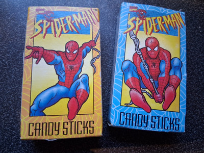 RARE VINTAGE 2 Spiderman Candy Sticks 1995 Collectors Cards Mysterio 90er Marvel