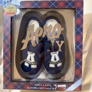 Aéropostale Men's Navy Blue Fleece Slippers Set, Fits 7-10, Foot Care