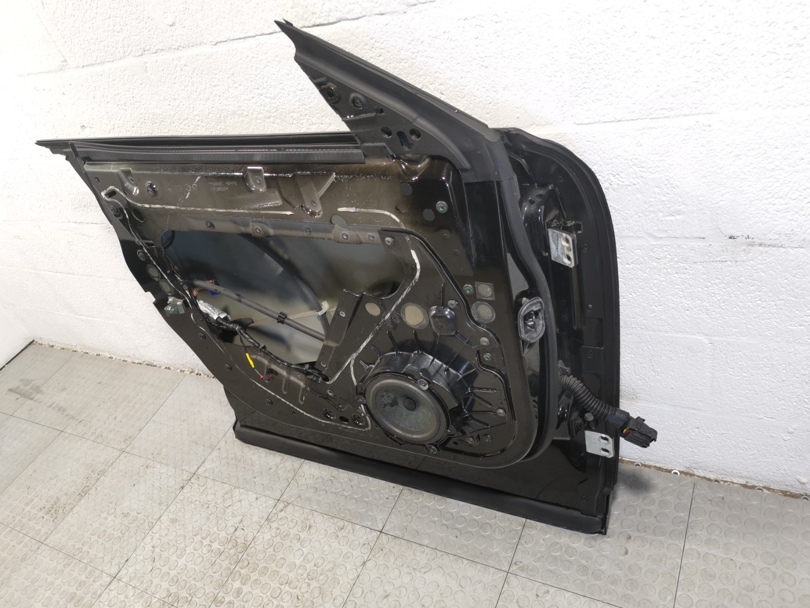 Maserati Levante 2017 Front Left Door framework Black