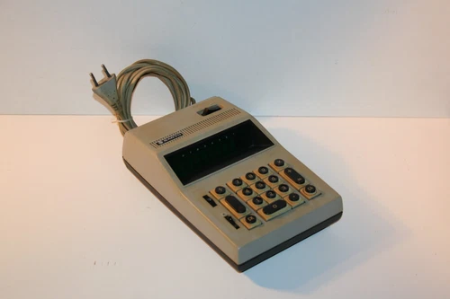 SANYO "ICC-805 " / Vintage Desk Top Electronic Calculator / Made in Japan / Top!