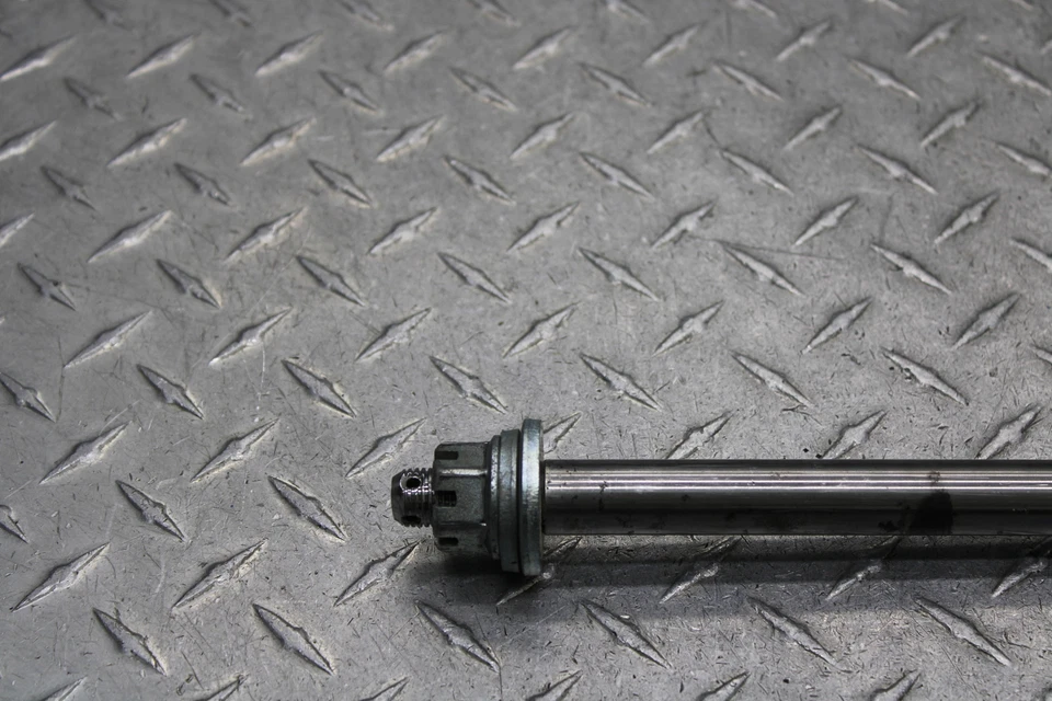 1981 YAMAHA VIRAGO 750 XV750 EIXO DE RODA TRASEIRA 90201-144J5-00 - Imagem 2 de 4