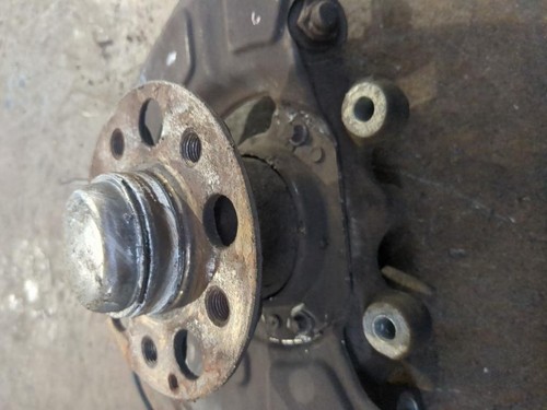 MERCEDES-BENZ E-CLASS E250 SPORTS 2011 Wheel Hub RIGHT - Picture 6 of 7