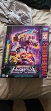 Hasbro Transformers Generations Legacy - Leader Class Blitzwing