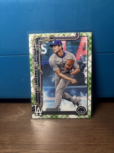 2025 Topps Holiday - Shohei Ohtani #H1 Holiday Green Plaid