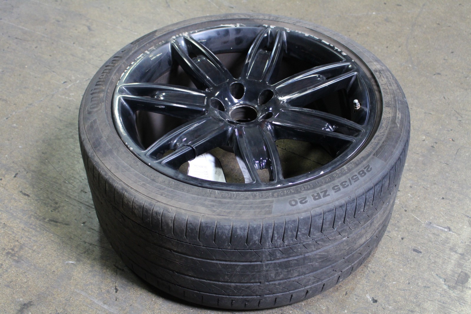 Maserati Quattroporte REAR Wheel P/N 670013453