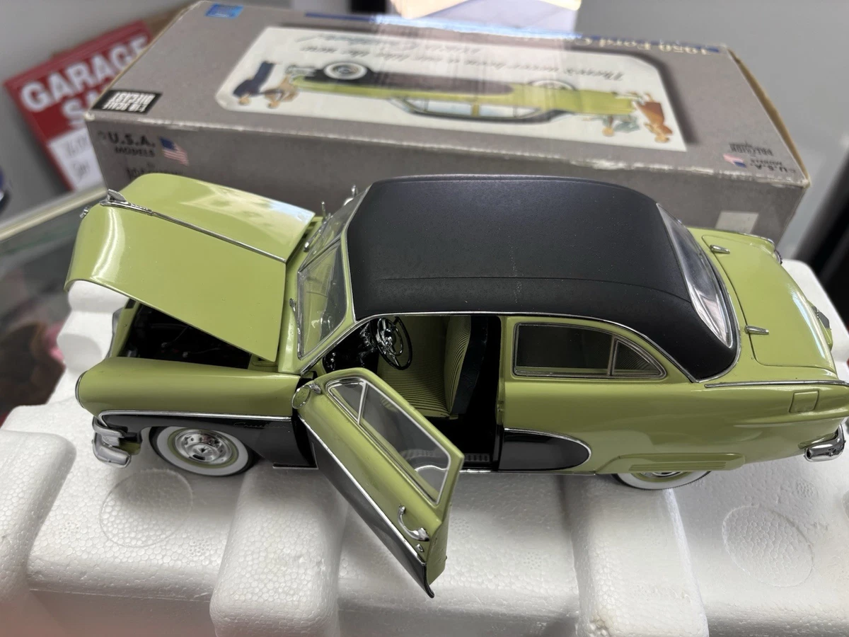 Ford 1:18 Scale 1950 Vehicle Year Contemporary Manufacture Diecast