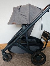 Uppababy Cruz V2 With Buggy Board