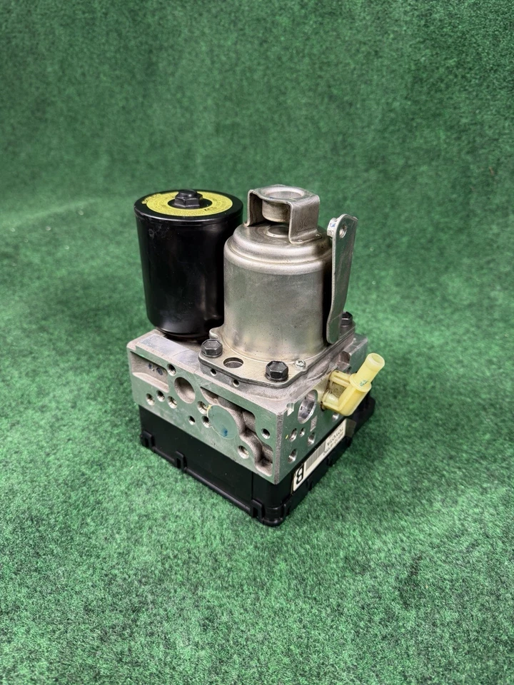 Toyota Prius 2004-2009 ABS módulo actuador bomba de freno antibloqueo OEM 44510-47050 Foto 3 de 4