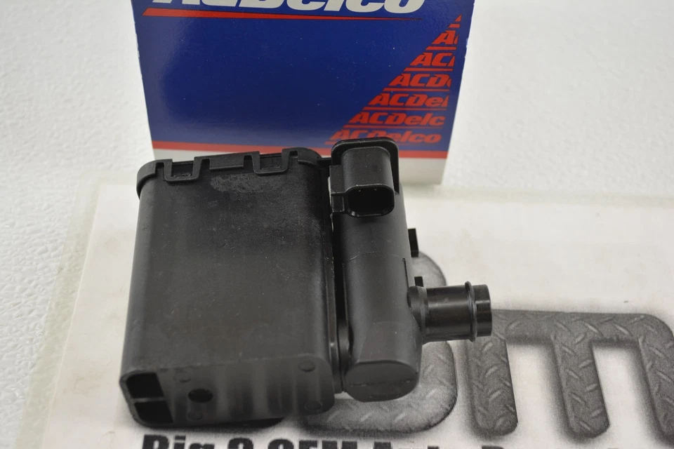 Solenoide de ventilación de bote de emisión de evaporador GM ACDelco nuevo OEM 13575703 Foto 3 de 4