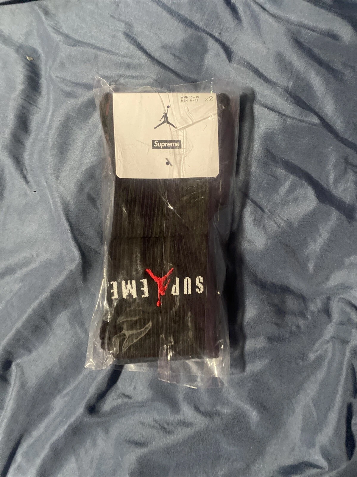 Chaussettes Supreme Jordan Crew noires grandes FW24 EN MAIN