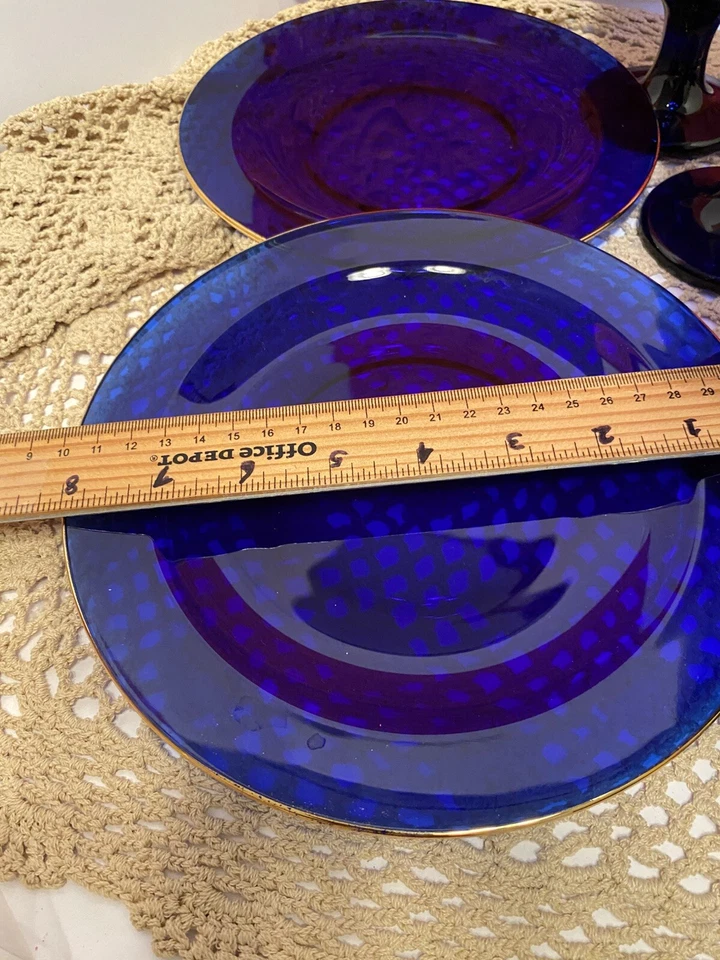 Juego de 4 copas de agua y platos de ensalada Libbey azul cobalto adorno dorado acampanados cada uno Foto 3 de 4