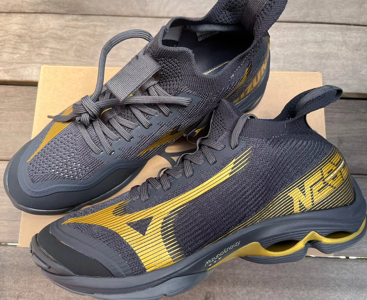 Mizuno lightning 2 hot sale