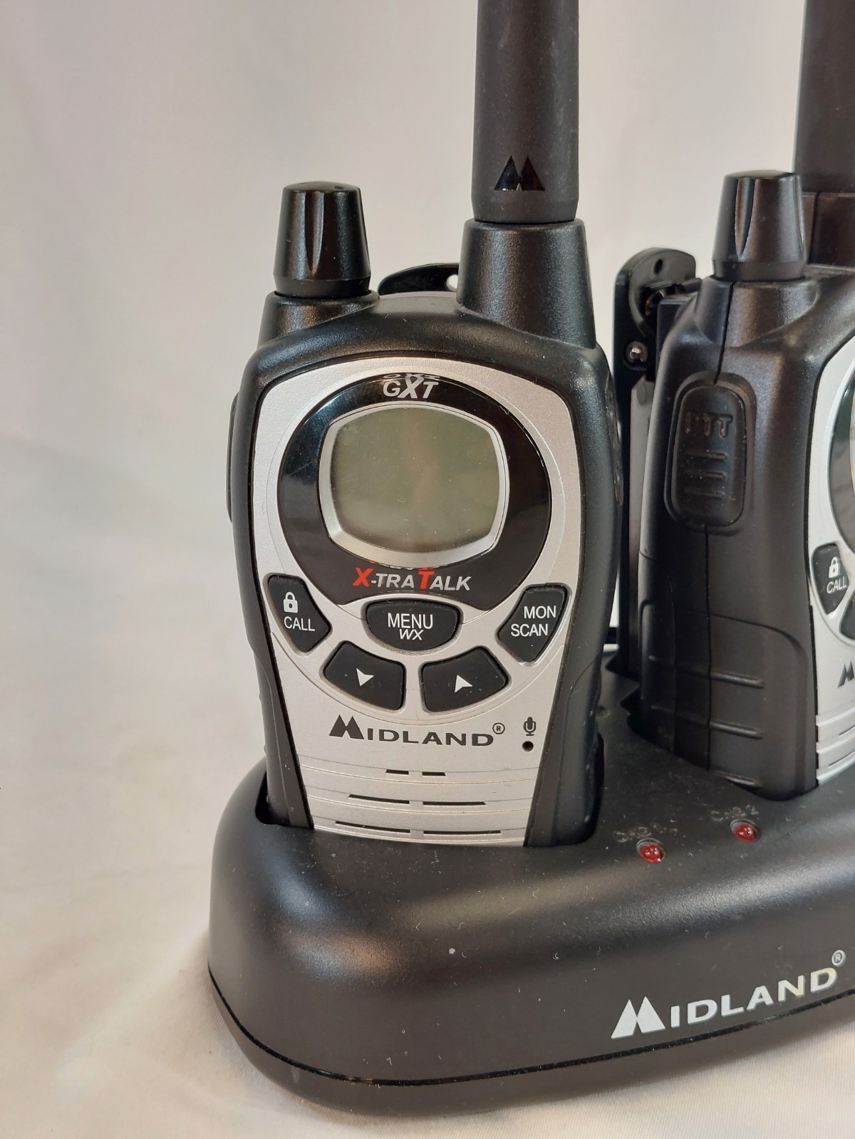 Midland GXT 760 X-Tra Talk 2-Way Radio Walkie Talkies w/Charger Base Tested