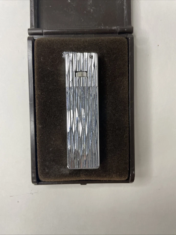 Encendedor de butano vintage WIN International Japón tono plata en caja sin probar Foto 3 de 4