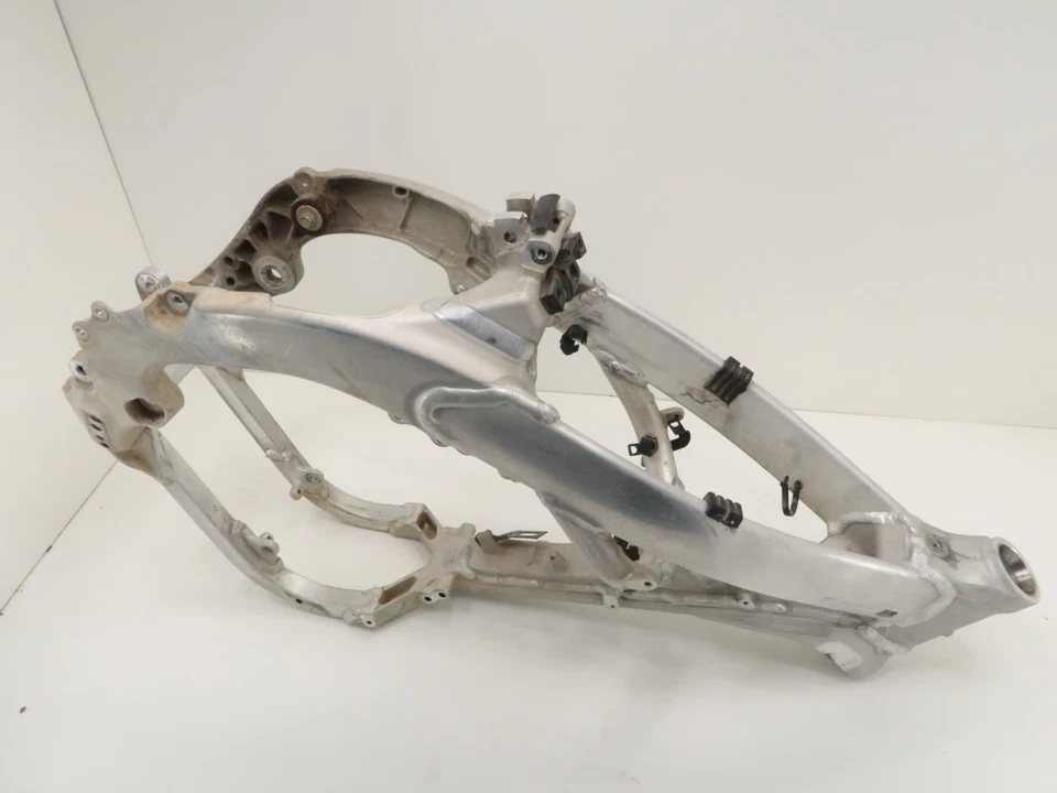 Kawasaki KX450F - Chassi de quadro principal de estoque - 2016 KX450 FABRICANTE DE EQUIPAMENTO ORIGINAL - Imagem 2 de 4