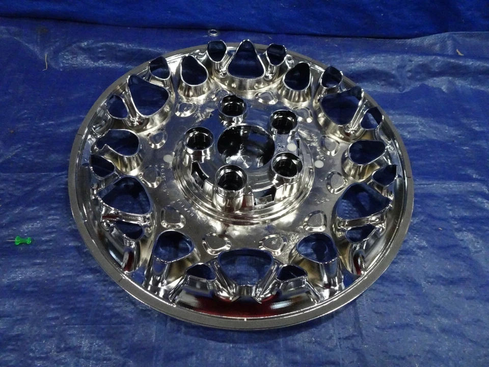 Buick Century 2000-2003 15" Cromo Tapacubos Cubierta Rueda 1153A Nuevo Repuesto Foto 4 de 4