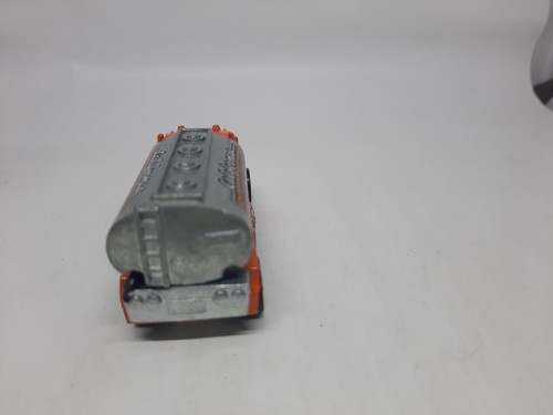 1979 Hot Wheels Peterbilt California Construction Water Truck - Picture 3 of 4