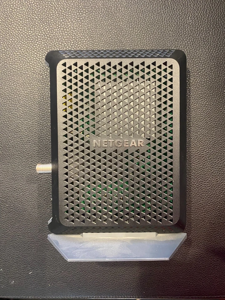 NETGEAR  High Speed Cable Modem, 1.4Gbps, DOCSIS 3.0, CM700-100NAS - Image 2 of 4