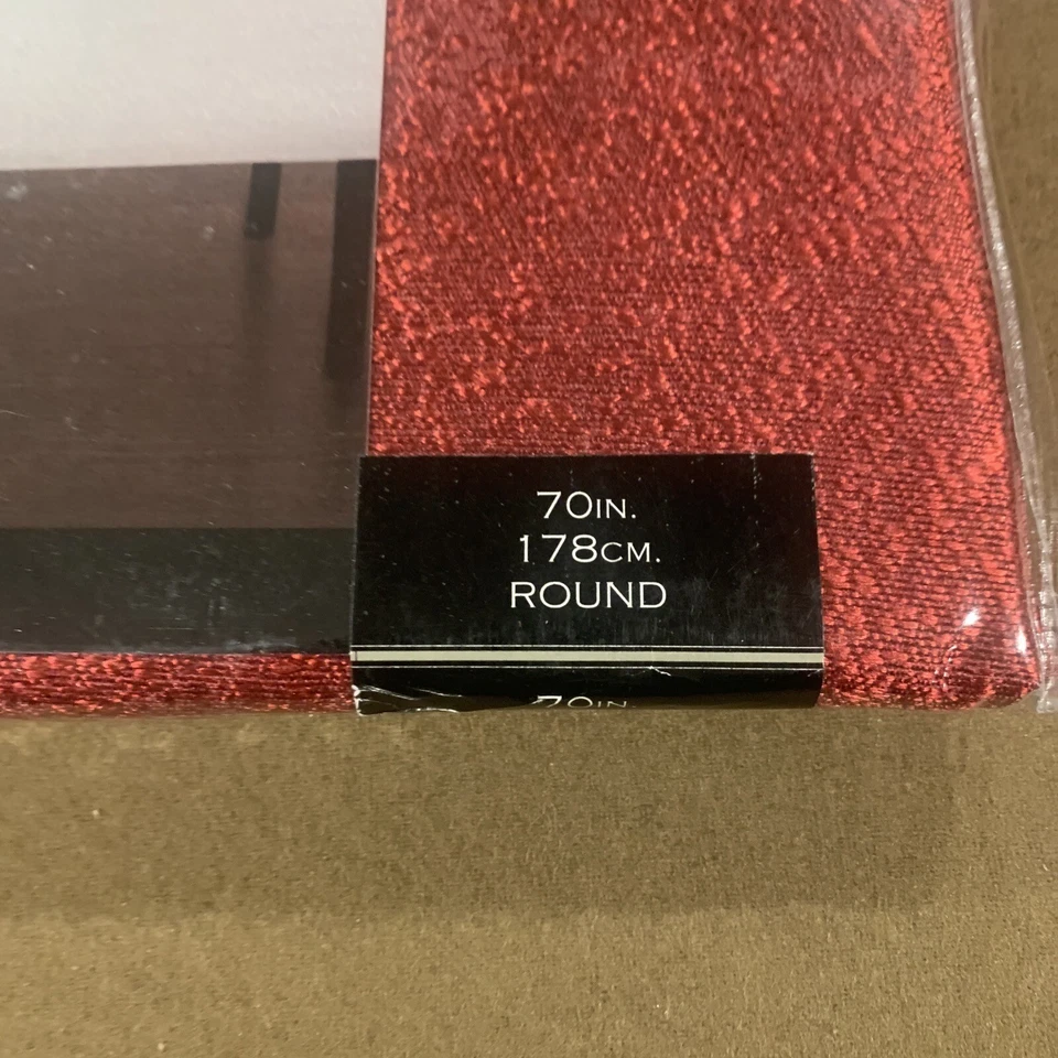 Sandstone Jacquard Neo Red Holiday Tablecloth 70 Inches Round - Image 4 of 4