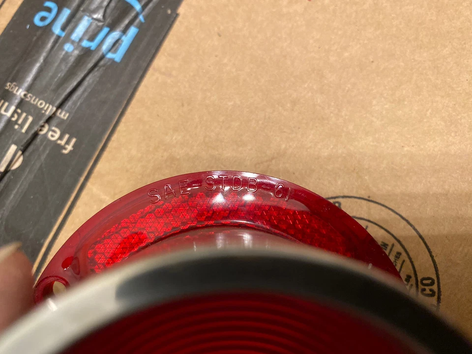 Pontiac Bonneville Glo Brite 1961 lente de luz trasera NORS NOS Foto 4 de 4