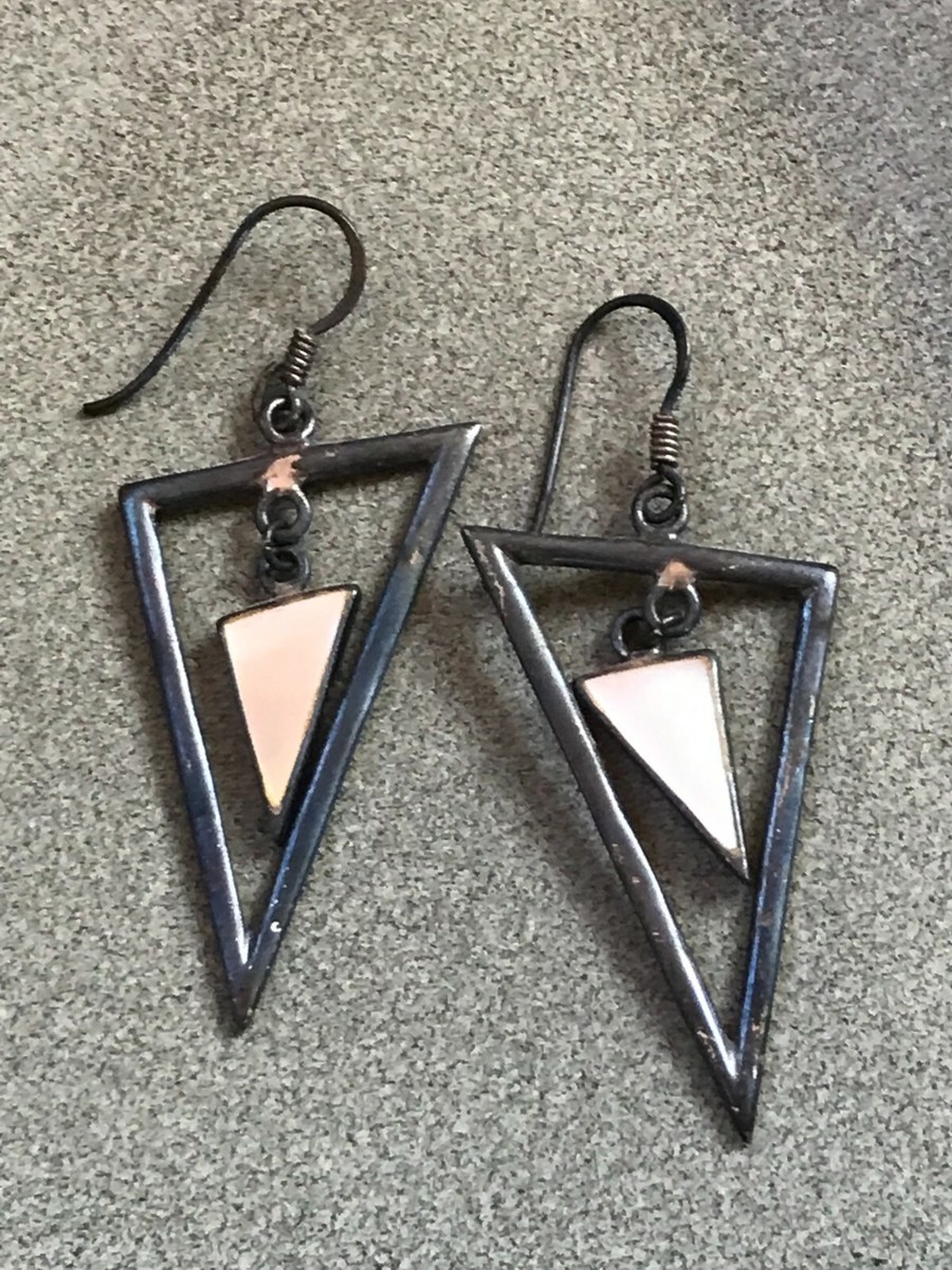アクセサリー have a good time FRAME TOP SILVER Estate Large 925 Marked Open Silver Triangle w Center Mother