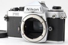 ☆COME NUOVA☆ Nikon FE2 fotocamera pellicola 35 mm argento nido d'ape solo corpo dal GIAPPONE