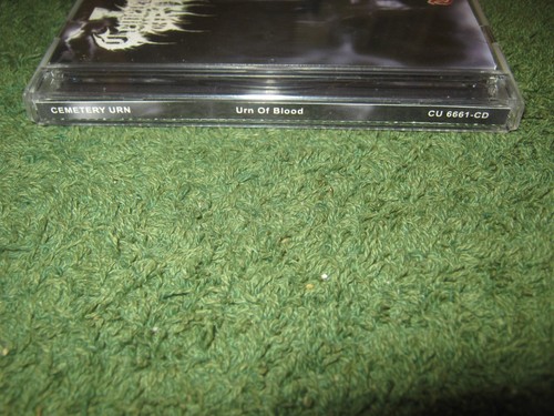 Friedhof Urne - Urne aus Blut (CD) - Bild 9 von 18