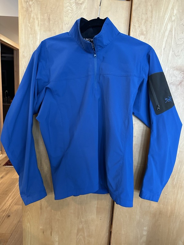 arcteryx Women’s Lightweight Half Zip Jacket/top  Nylon/spandex Sz L