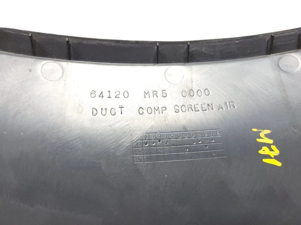 Honda PC800 1989-1998 Pacific Coast carenado delantero cubierta tubo de ventilación fabricante de equipos originales Foto 3 de 4