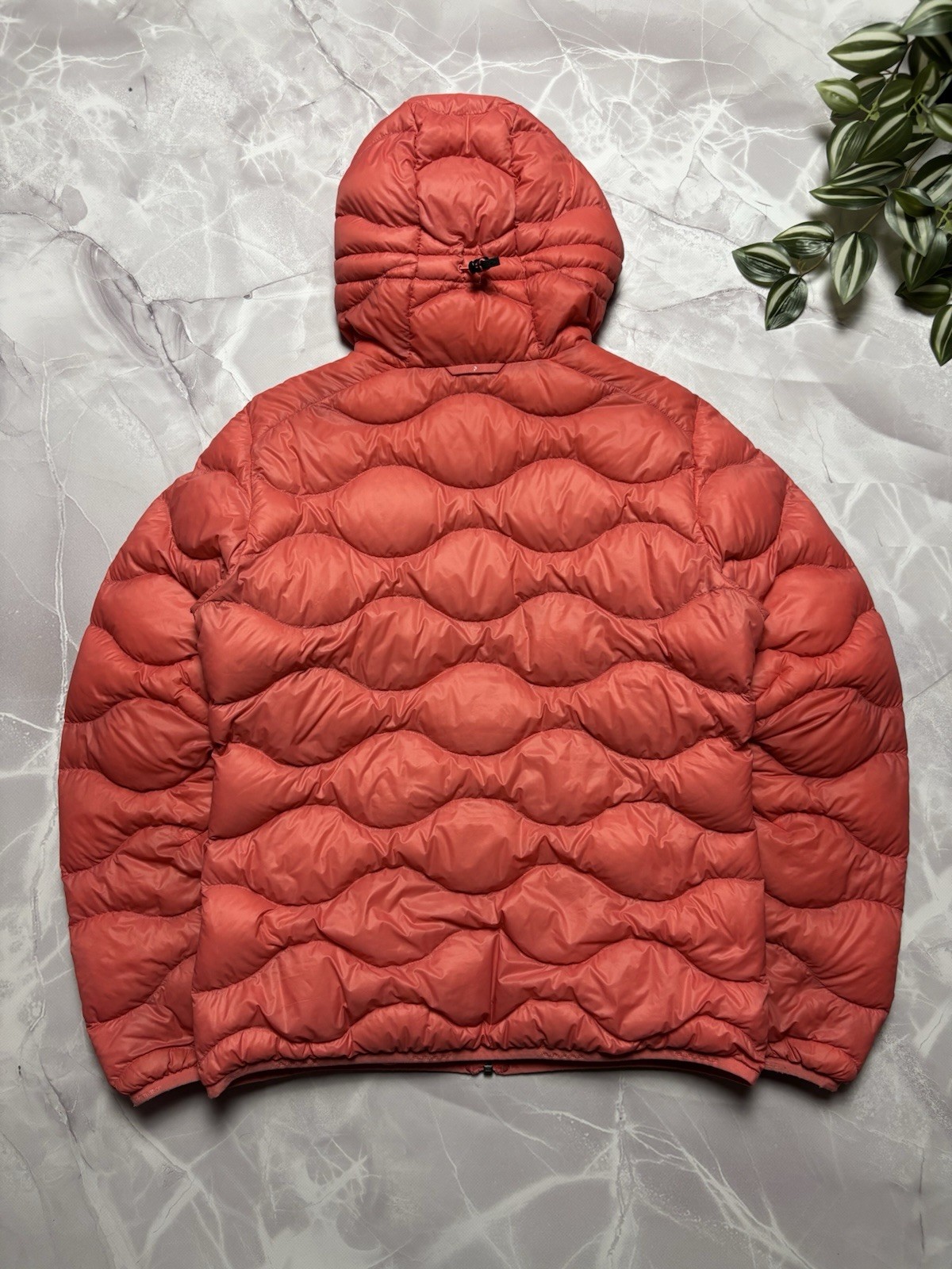 Peak Performance Helium Down Hooded Jacket Outdoo… - image 9