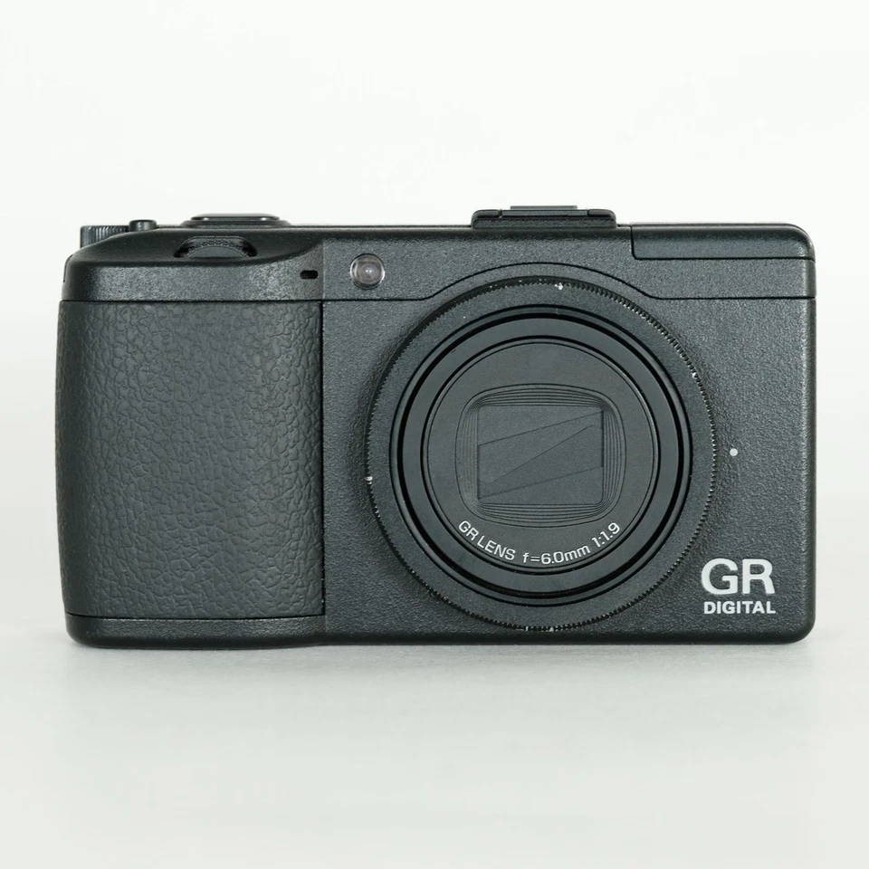 RICOH GR DIGITAL III Compact Camera 140 Shutter Count Excellent Japan - Image 2 of 4