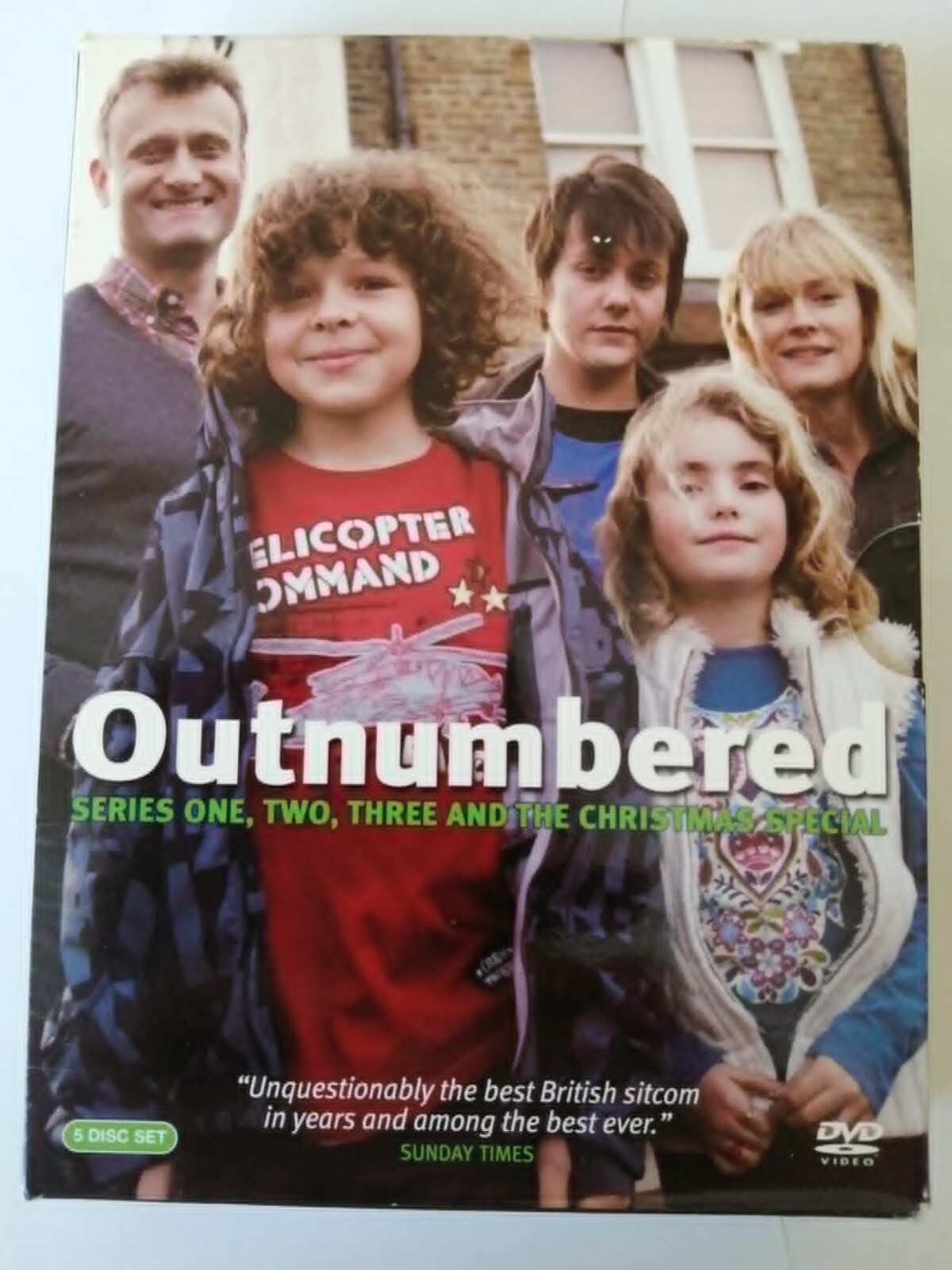 DVD Outnumbered. Claire Skinner. Hugh Dennis. Samantha Bond. Daniel Roche