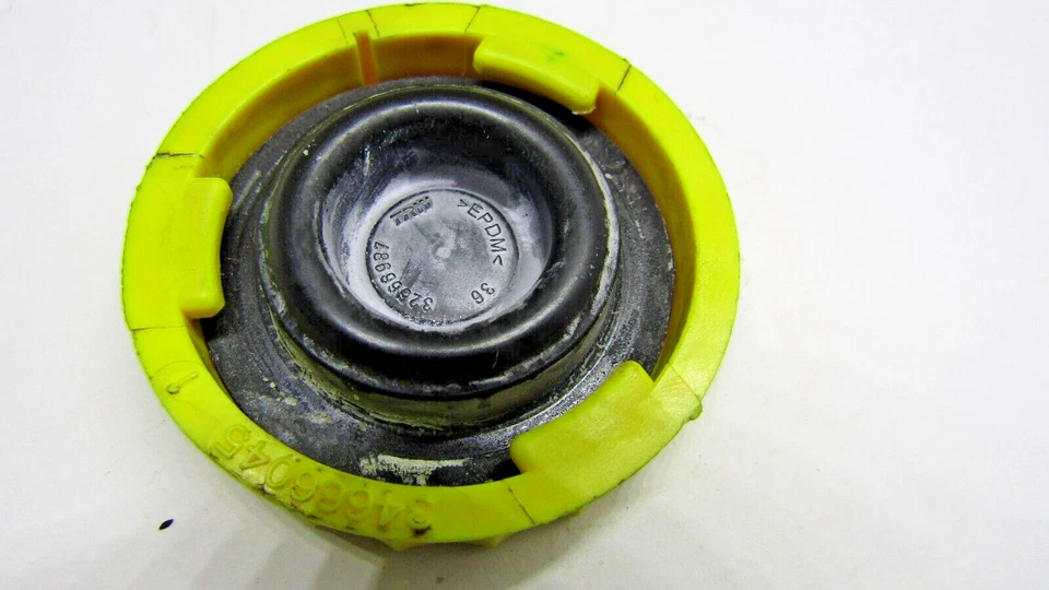 34666045 Cubierta de tapa de cilindro maestro de freno para Chrysler Dodge Plymouth OE Foto 3 de 4