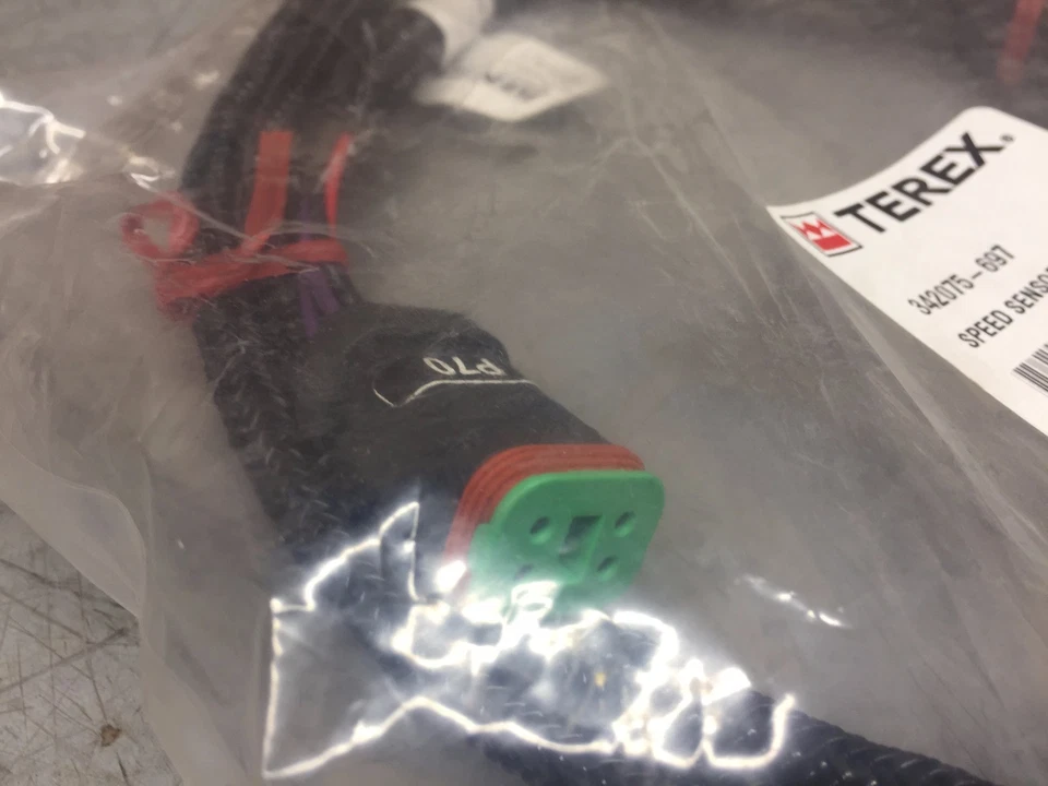 TEREX ASV 2075-697 SPEED SENSOR HARNESS - Image 4 of 4