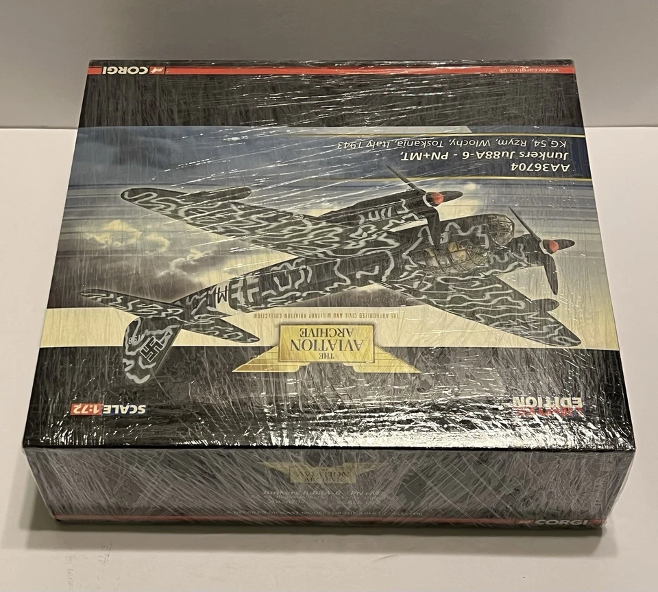 Corgi AA36704 WWII German Junkers Ju-88 A-6 PN+MT, KG54 Italy 1943 - NFRB - Image 4 of 4