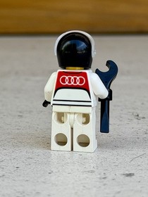 LEGO&reg; Audi R18 E-Tron Quattro Driver Minifig sc024 Speed Champions 75872