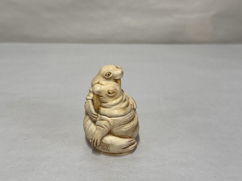 Harmony Kingdom Two Walruses "Love Seat" Trinket Box - Made in England 1994 - Picture 3 of 5