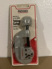 Ridgid 32920 Model 15 3/16" - 1-1/8" Screw Feed Tubing Cutter Open Box