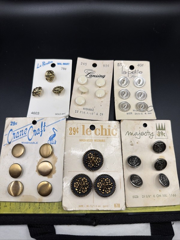 Vtg Carded Sewing Buttons Lot of 6 Le Bouton Majesty Crane Craft Lansing Metal