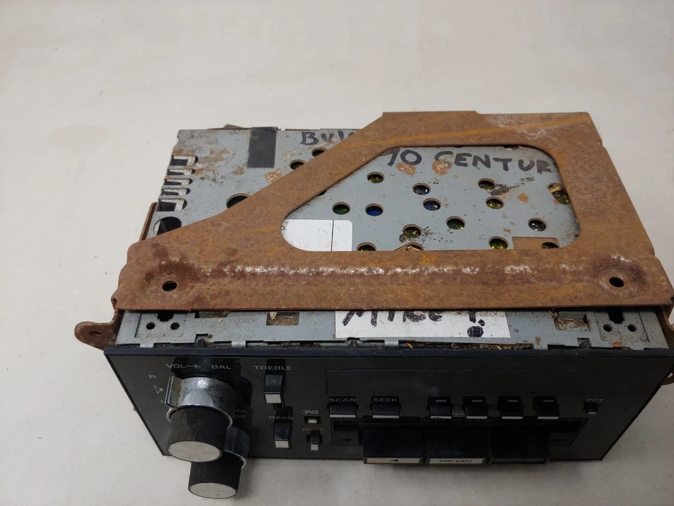  Radio casete estéreo Oldsmobile OEM Delco 88-96 GM 16041264 LIMPIO  Foto 3 de 4