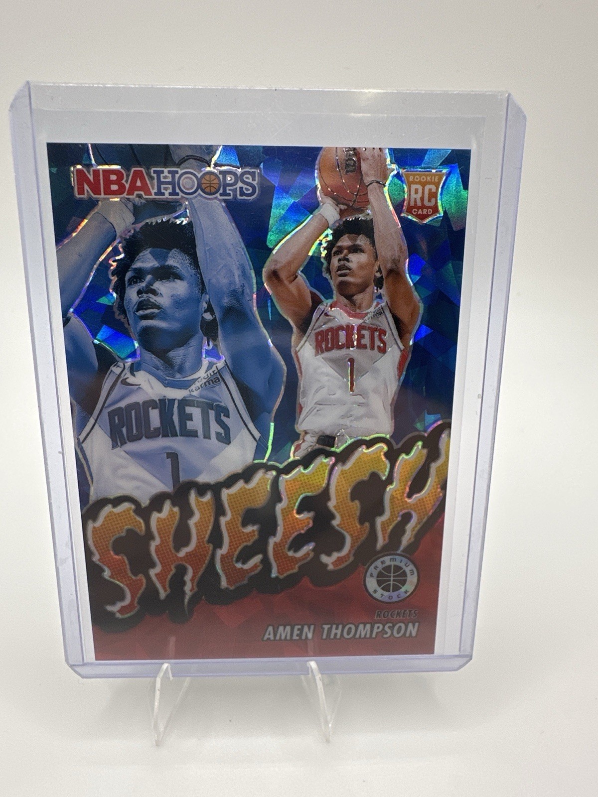2023-24 NBA Hoops Premium Stock Amen Thompson Sheesh #4 Red Disco Prizm (RC) /99